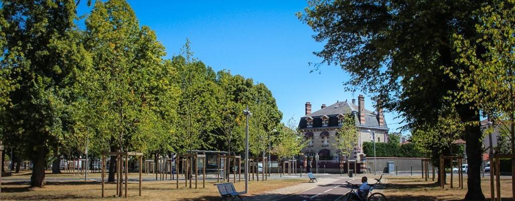 Manoir Francois 1Er Hotel Vitry-le-François Екстериор снимка