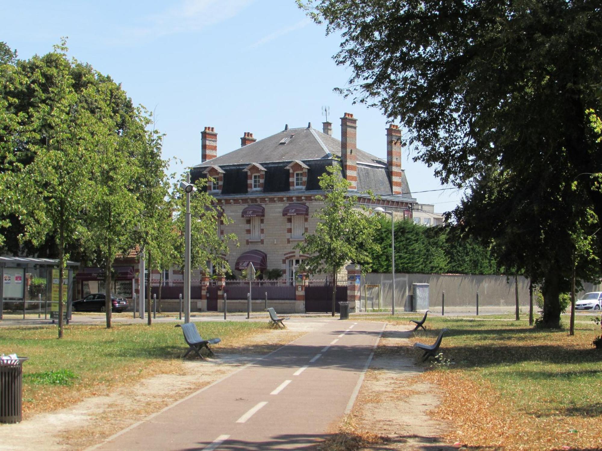 Manoir Francois 1Er Hotel Vitry-le-François Екстериор снимка
