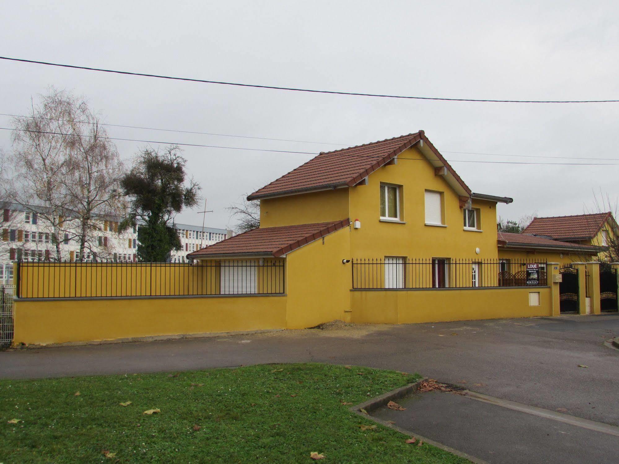 Manoir Francois 1Er Hotel Vitry-le-François Екстериор снимка