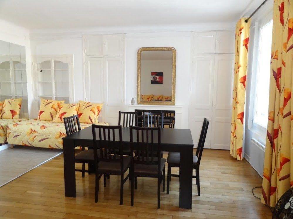 Manoir Francois 1Er Hotel Vitry-le-François Екстериор снимка