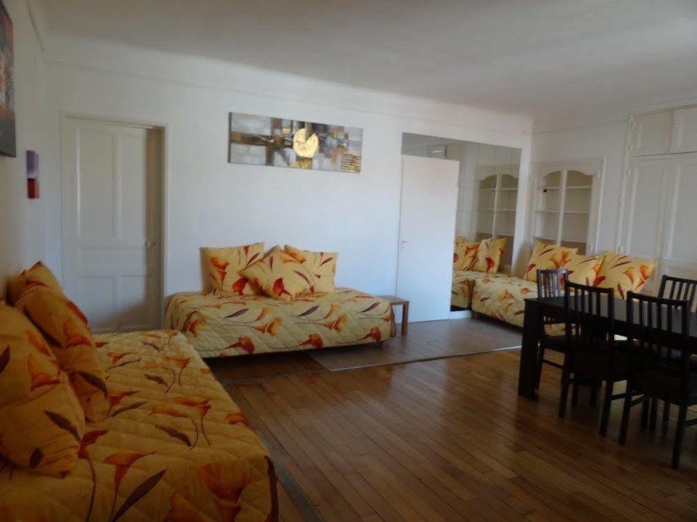 Manoir Francois 1Er Hotel Vitry-le-François Екстериор снимка